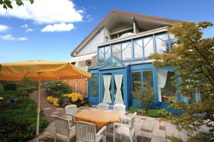 BnB für 5 Personen, mit Balkon und Terrasse sowie Garten und Ausblick an der Rhön