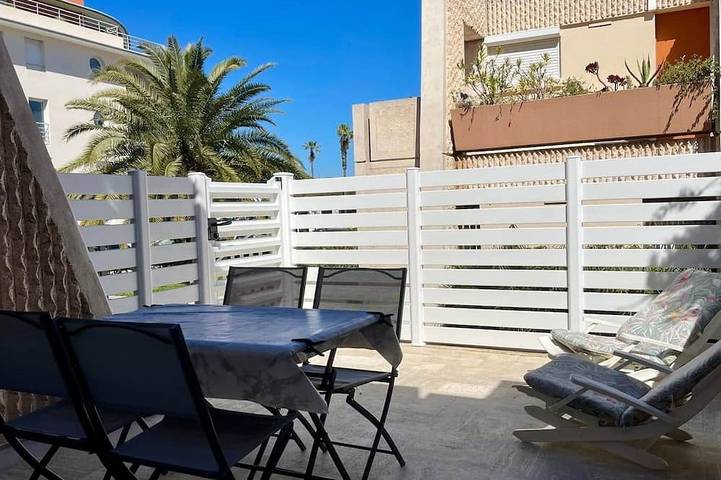 Location de vacances pour 4 personnes dans Casino De Cavalaire