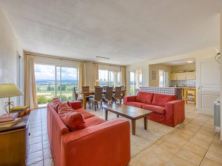 Location de vacances pour 8 personnes, avec piscine et terrasse à Cailhau - 3