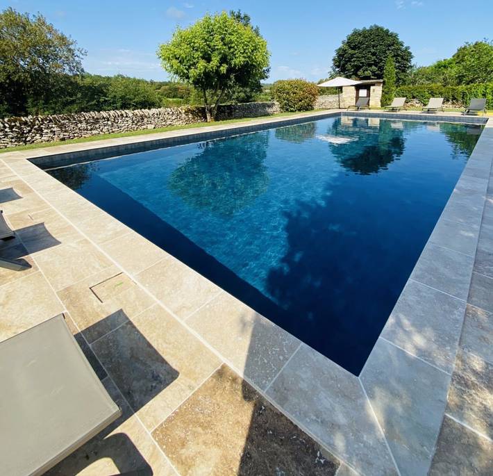 Gîte pour 2 personnes, avec piscine ainsi que jardin et terrasse à Gramat - 4