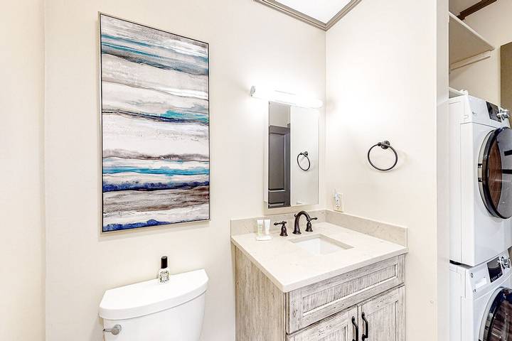 Vacation rental for 4 people, with balcony and pool in Warren