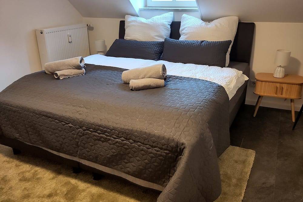 Ganze Wohnung, Moderne Komfort Fewo an der Mosel, 4 Erw., Wifi, ruhig, Nähe Bernkastel-Kues in Brauneberg, Bernkastel-Kues & Umgebung