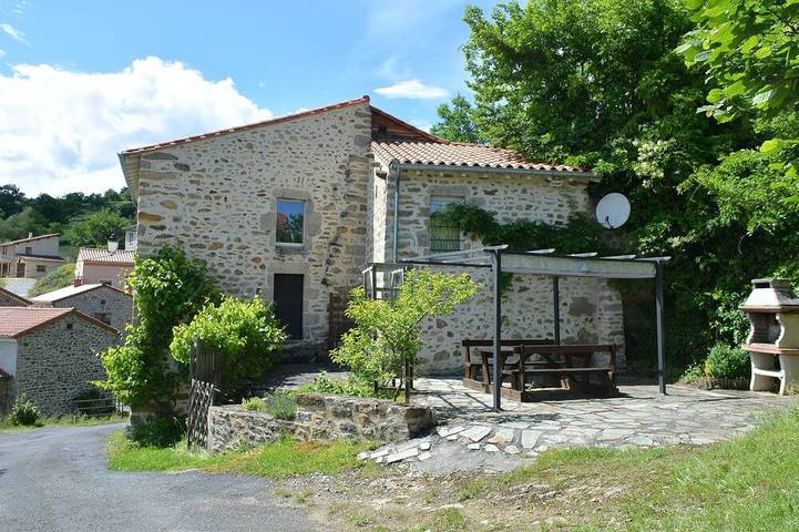 Location de vacances pour 5 personnes, avec Terrasse à Langeac