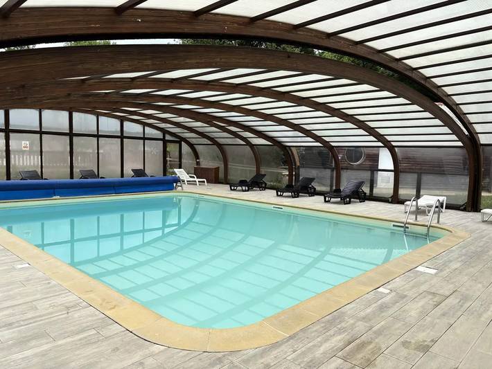 Camping für 10 Personen, mit Terrasse in Vienne - 3