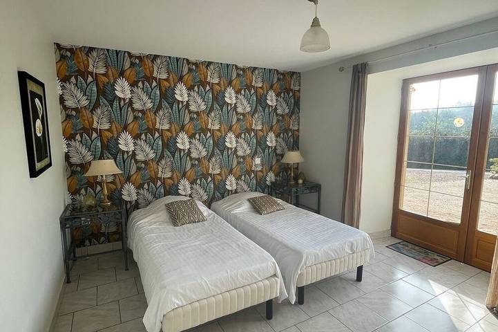 Location de vacances pour 34 personnes à Sarcey - 2