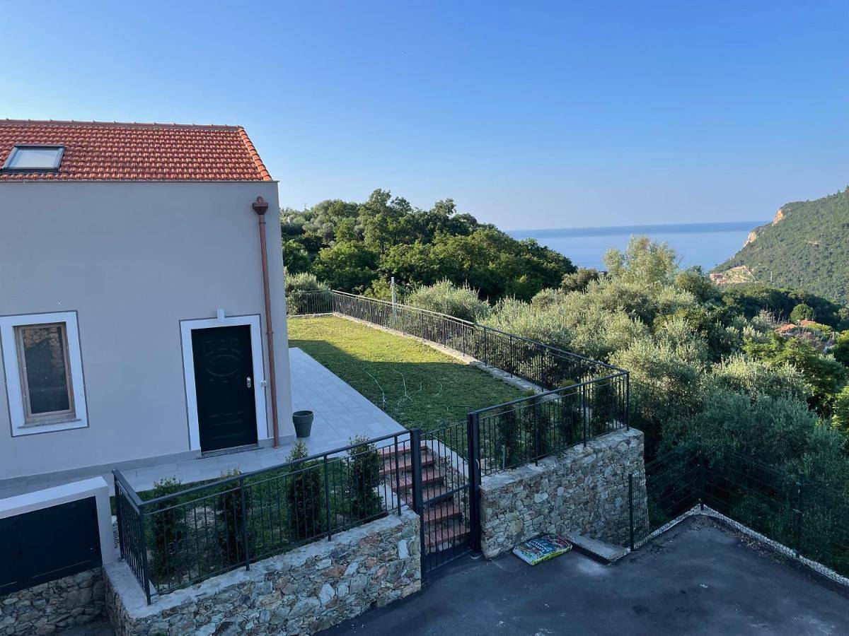 Villino panoramico in Finale Ligure, Finale Ligure Gemeinde