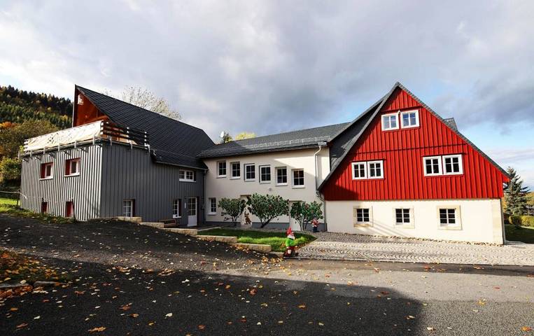 Ferienwohnung für 10 Personen, mit Terrasse und Garten sowie Sauna und Ausblick in Waltersdorf - 3