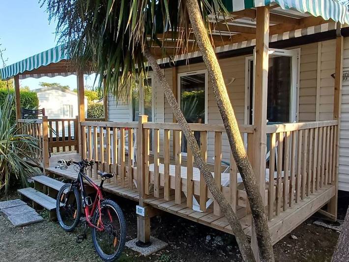 Camping für 4 Personen, mit Terrasse, mit Haustier auf Île d'Oléron