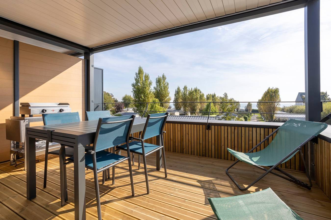 Ganze Wohnung, Apartment 'Le Penfret' mit Meerblick, Gemeinschaftspool und Wlan in La Forêt-Fouesnant, Côte de Cornouaille