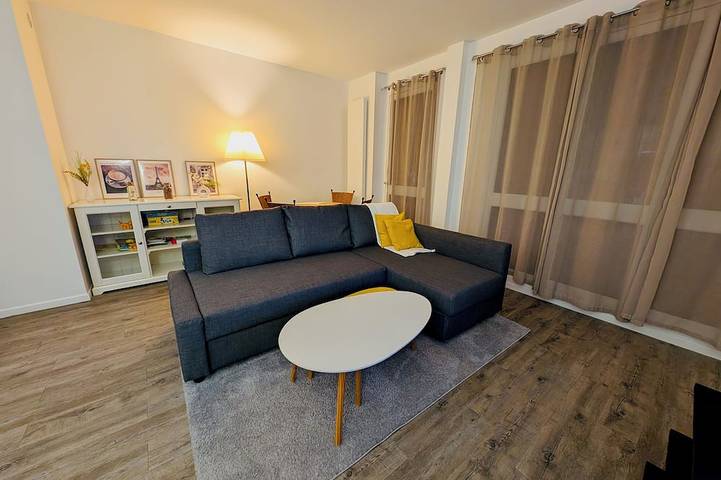 Appartement de vacances pour 5 personnes, avec balcon à Courbevoie