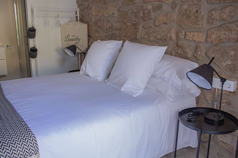 Entire apartment, La Casa Del Miracle. 1st floor ; 4 bedrooms. in Balaguer, Noguera