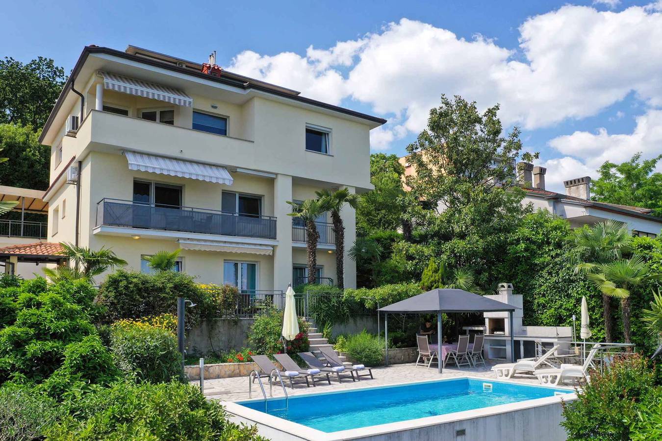 Entire vacation apartment, Holiday apartment with balcony and communal pool  in Opatija Riviera