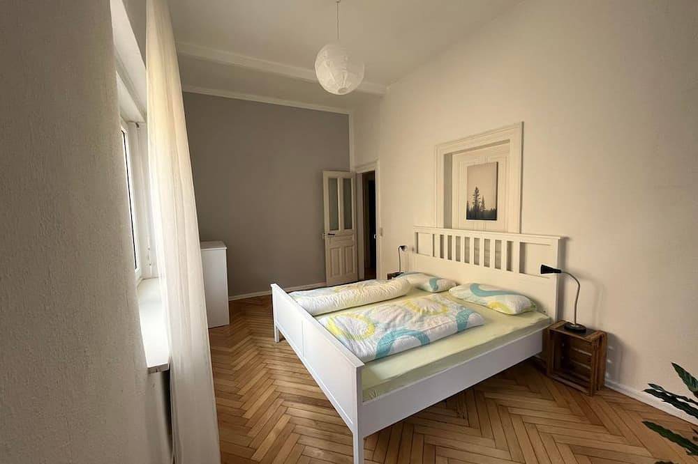 Haus Mittendrin - Fewo, Bad, Wc, 2 Schlafräume in Neustadt-Stadtmitte, Neustadt an der Weinstraße