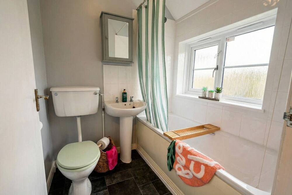 Entire apartment, New Forest getaway just two minutes from the station in Brockenhurst, Hampshire