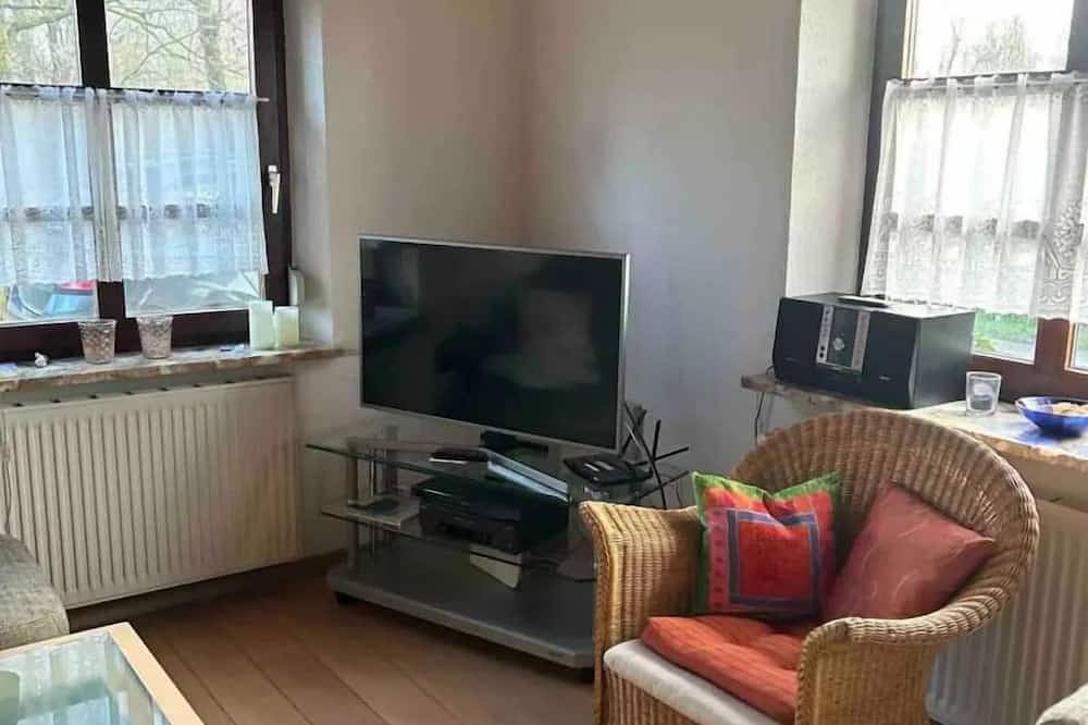 Ganze Wohnung, Reetdach-App. \"Landhus achter de Kark - Stüerboord\" in Poppenbüll für 2 Personen in Poppenbüll, Eiderstedt