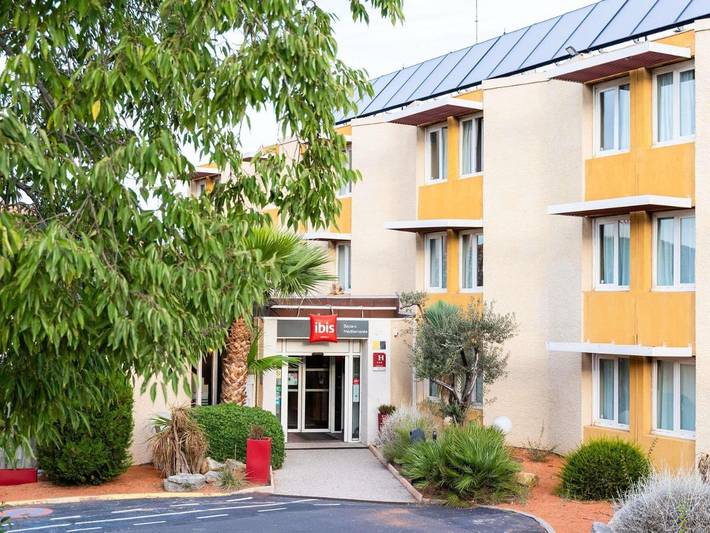 Hôtel pour 2 personnes, avec terrasse et piscine, animaux acceptés