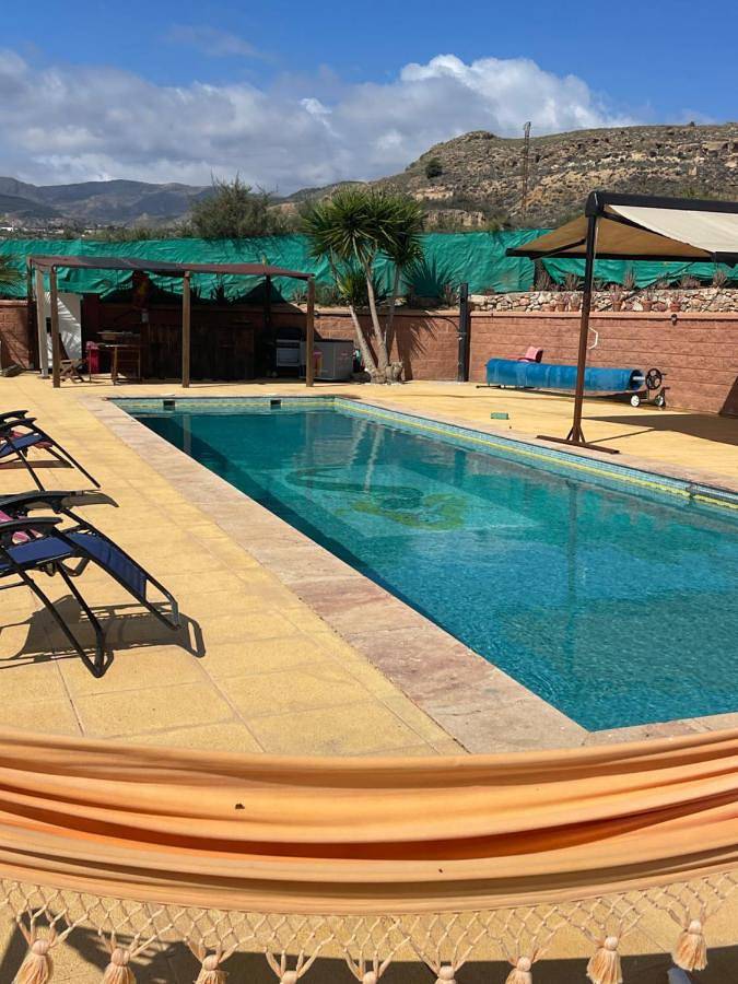 Chalet para 25 personas, con vistas además de piscina y jardín en Alpujarra Almeriense