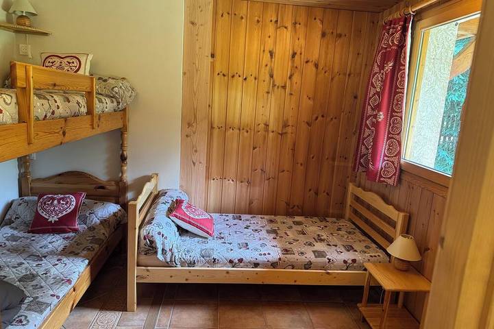 Garden-level chalet at the foot of the ski slopes in Le Monêtier-les-Bains, Serre Chevalier