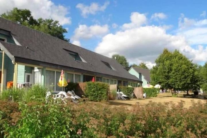 Location de vacances pour 7 personnes à Ambrugeat