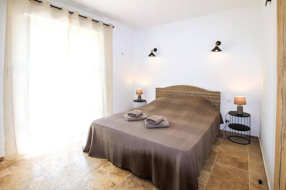 Acogedora casa en Grignan con piscina privada, que puede ser interior o. in Grignan, Región de Nyons