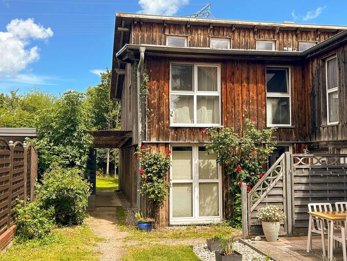 Ferienwohnung für 3 Personen, mit Terrasse und Garten in Stralsund