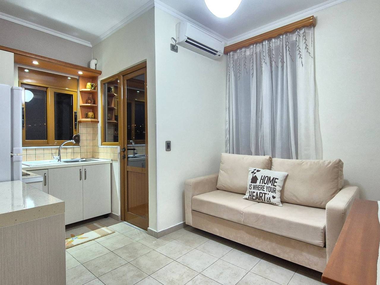 Ganze Wohnung, Tolles Zuhause in der Nähe von Portside in Sarandë, Vlorë