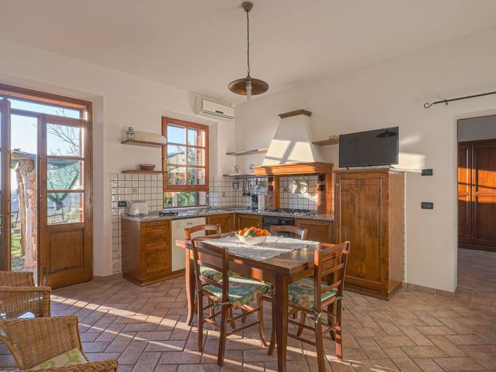 Ferienhaus für 9 Personen, mit Terrasse und Garten sowie Ausblick in der Toskana - 4