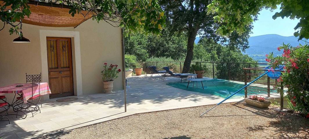 Le Cabanon in Mirabel-aux-Baronnies, Nyons region