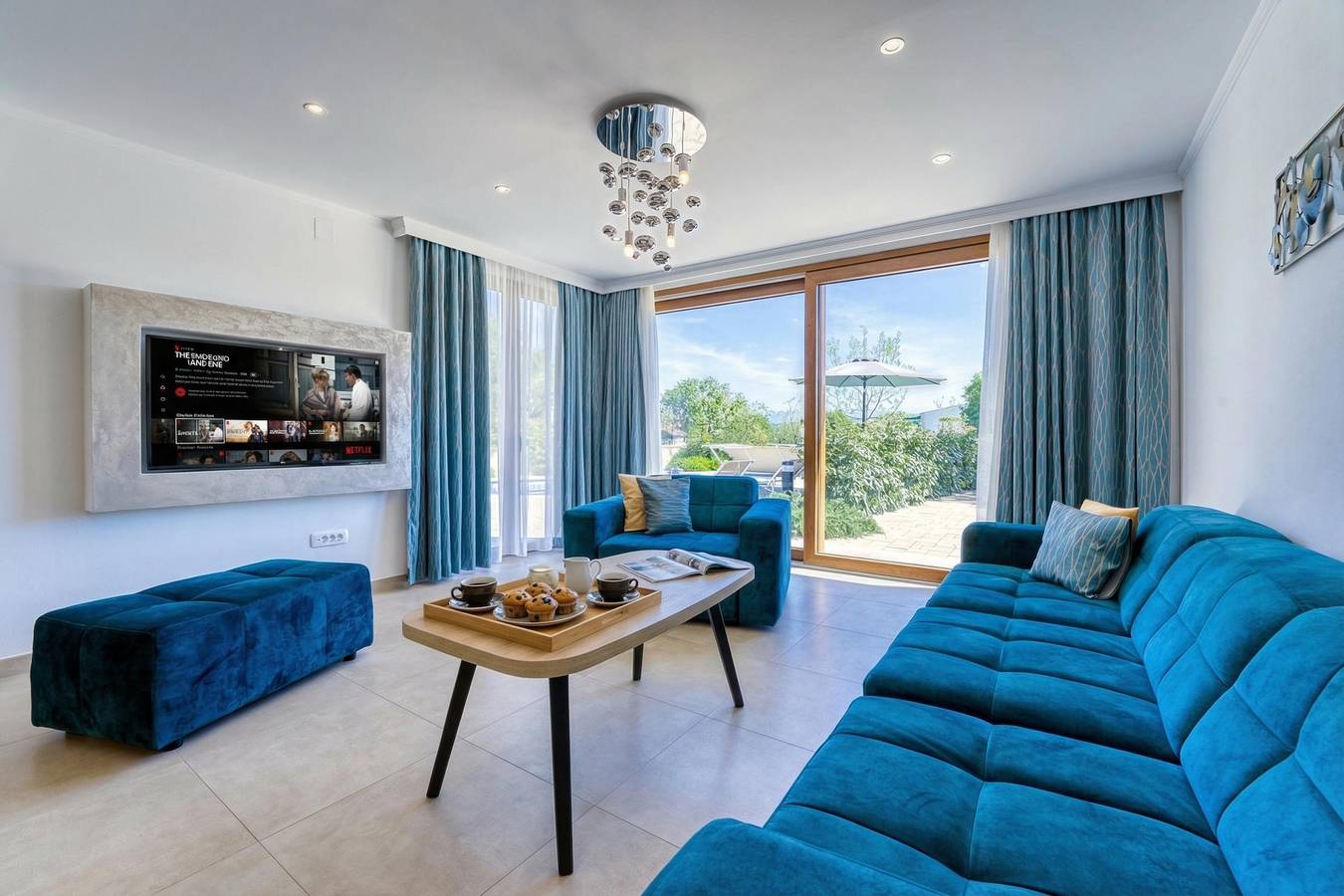 Villa Mare With Private Pool And Garden in Malinska-Dubašnica, Krk