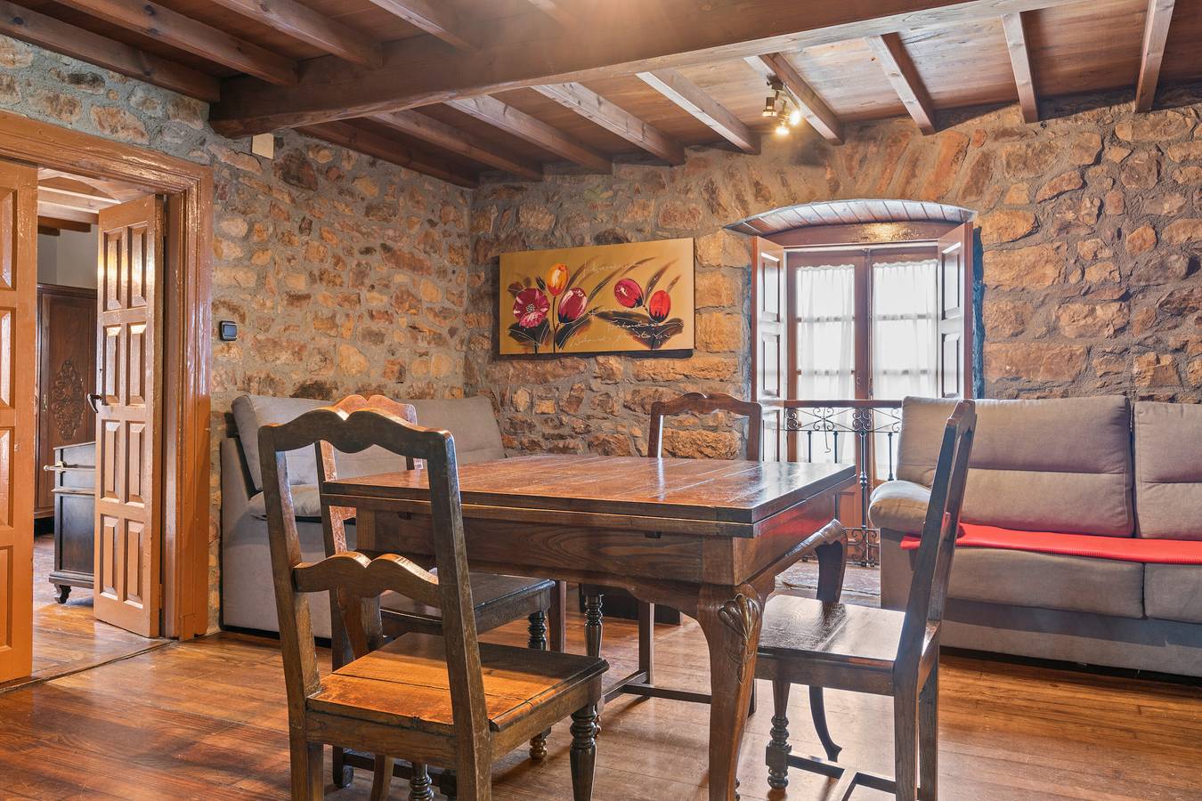 Country House 'La Casona 1' with Mountain View, Private Terrace and Wi-Fi in Courias, Pravia