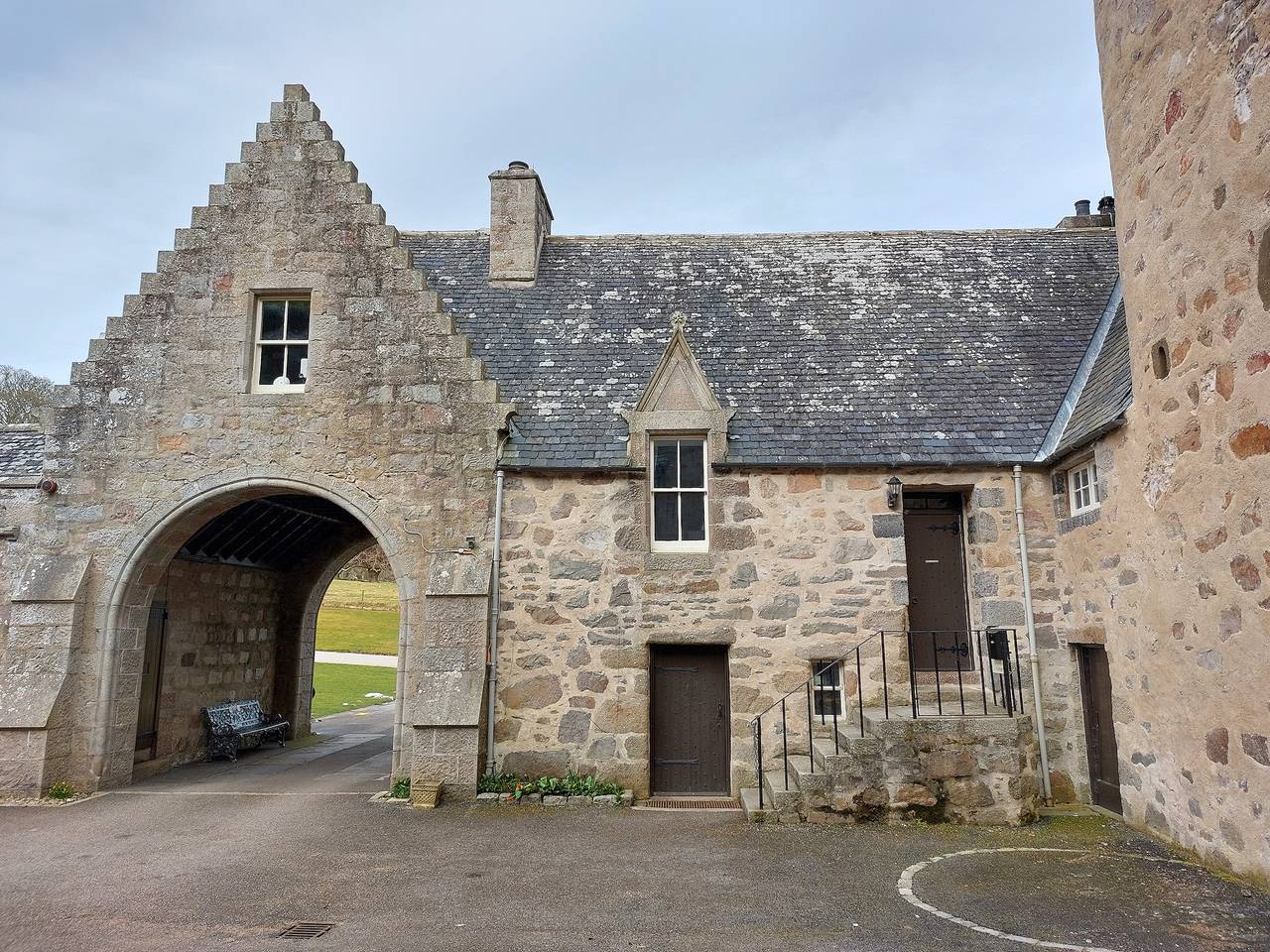 Courtyard Cottage - Drum Castle in Banchory, Aberdeenshire