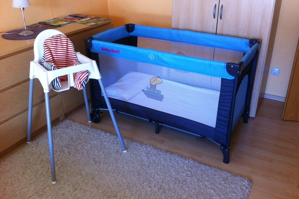 Ganze Wohnung, 3-Zimmer Wohnung für 4 Pers. mit Balkon, Wlan, Tgl Bad. 30 Min. nach Frankfurt in Hochstadt, Maintal