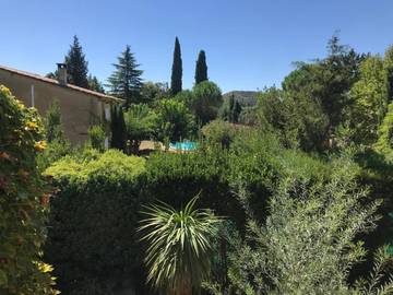 Cottage pour 8 personnes, avec vue et jardin ainsi que bassin pour enfant et piscine, animaux acceptés à Saze