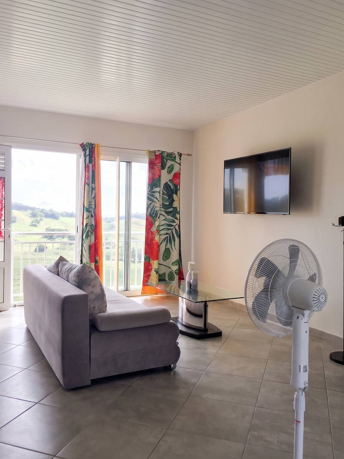 Entire apartment, Spacious apartment with mountain view in Le Marin, 82 sqm. in Le Marin, Martinique