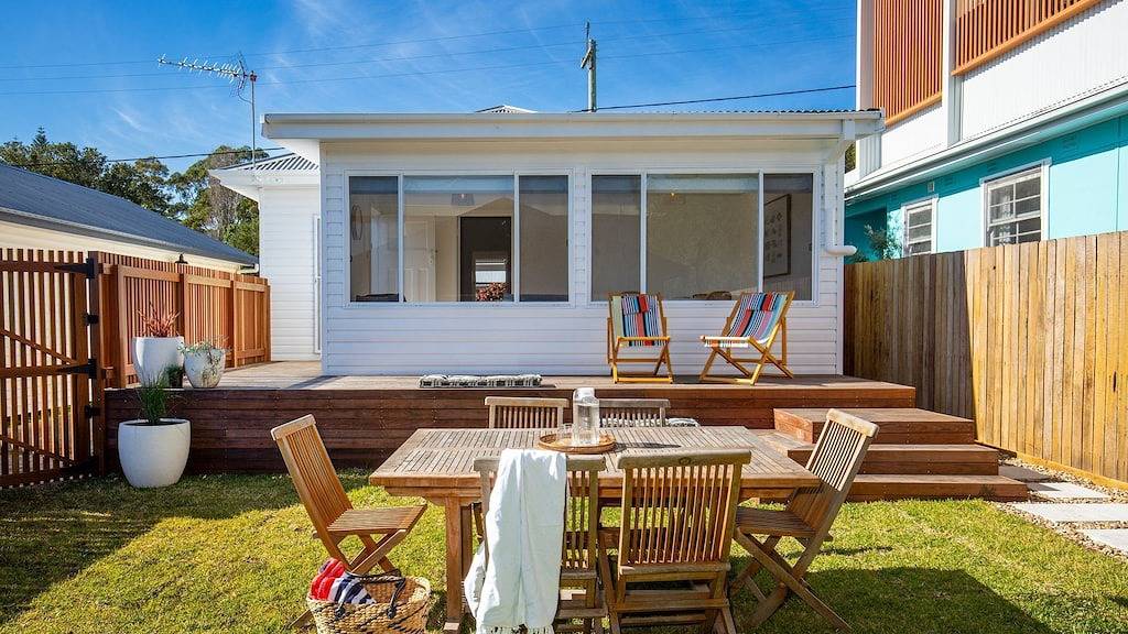 Fishery Road Cottage - Newly Renovated - Pet Friendly - 2 Mins Walk to Beach in Currarong, Jervis Bay