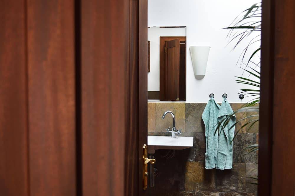 Espaciosa, elegante y cómoda estancia en el histórico Finca en Uga hermosa! in Uga, Yaiza