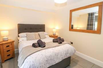 Log Cabin for 8 People in Stocksbridge, Sheffield, Photo 4