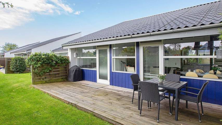 Ferieudlejning for 7 personer, med have i Marielyst