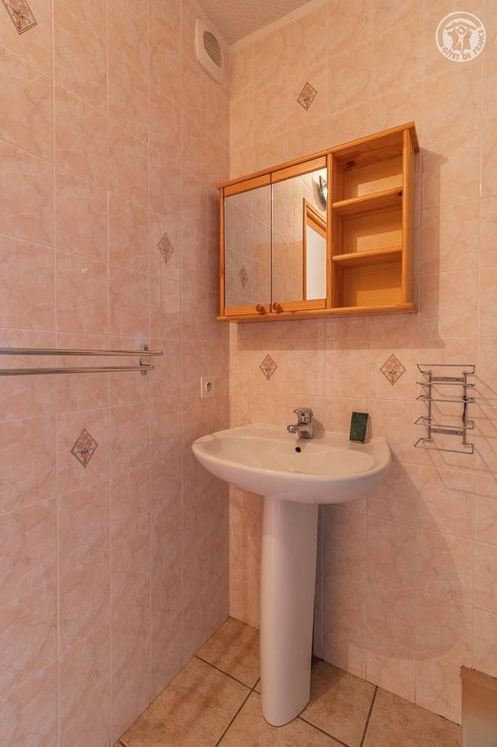 Gîte pour 5 personnes, avec jacuzzi ainsi que terrasse et sauna, animaux acceptés à Albiez-Montrond - 2