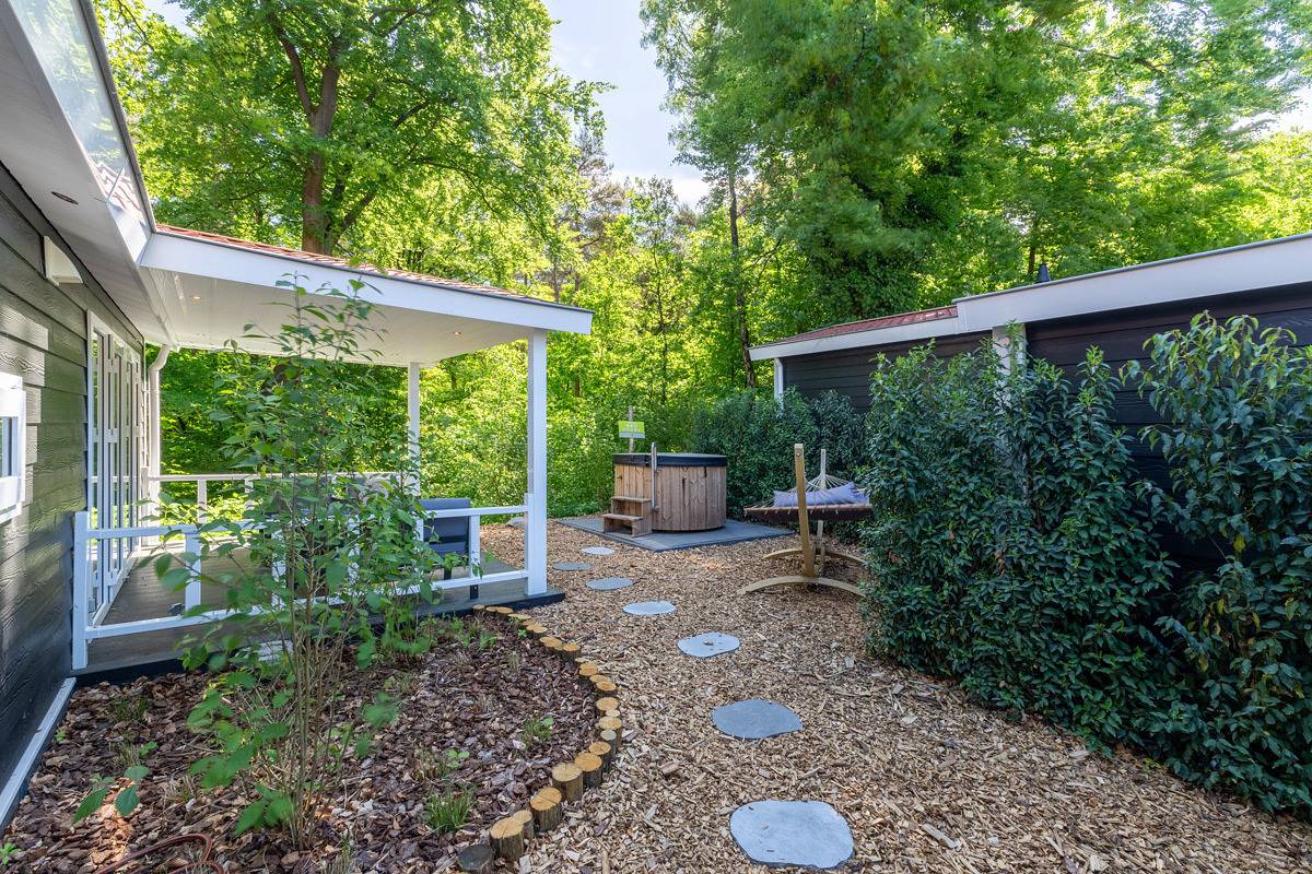 Vakantiepark De Thijmse Berg — Wellness Lodge de Heuvelrug | 4 personen in Rhenen, Provincie Utrecht