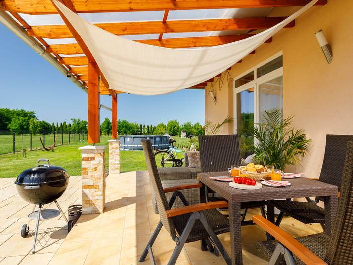 Ferienhaus für 6 Personen, mit Terrasse und Garten am Balaton - 2