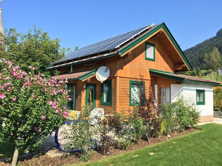 Ferienhaus für 5 Personen, mit Terrasse und Garten sowie Pool in Seeboden