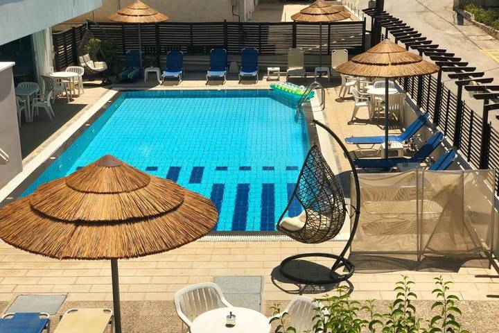 Appart’hôtel pour 4 personnes, avec balcon et piscine