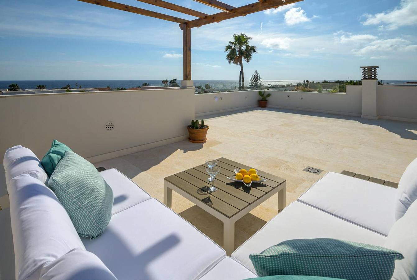 Villa 'Rafael' con vistas al mar, Wi-Fi y aire acondicionado in Punta Prima, Sant Lluís