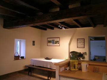 Gîte pour 10 Personnes dans Chirat-l'Église, Région de Montluçon, Photo 2