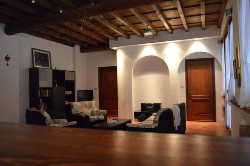 Ganze Wohnung, Bauernhaus 3 km vom Zentrum von Mantua in Mantua, Mantua Provinz