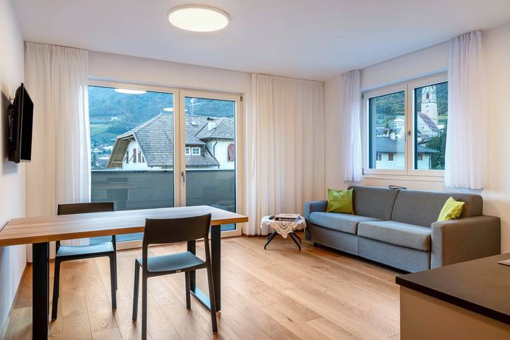 Ferienwohnung für 4 Personen, mit Balkon in Überetsch-Unterland