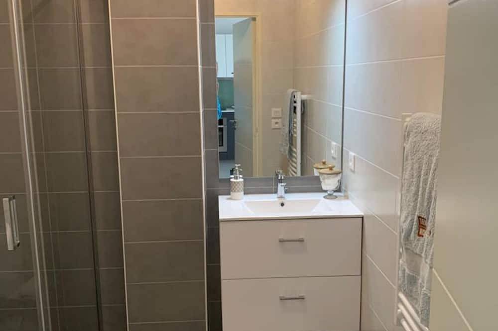 Entire apartment, Apartment Horizon - Côte d'Azur - private residence with pool in Nice (France), Nice region