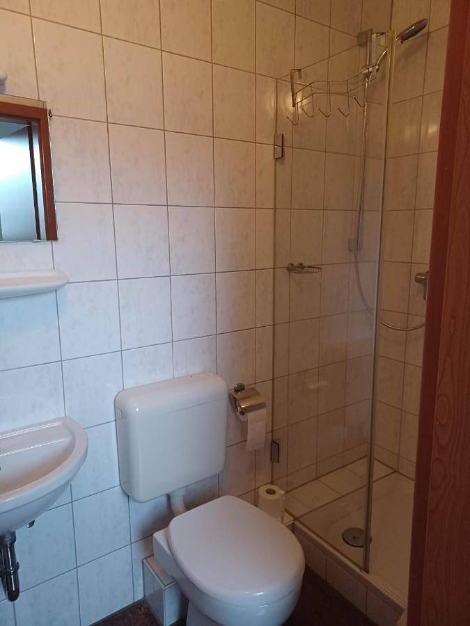 Single Room in Staufenberg, Lahntal