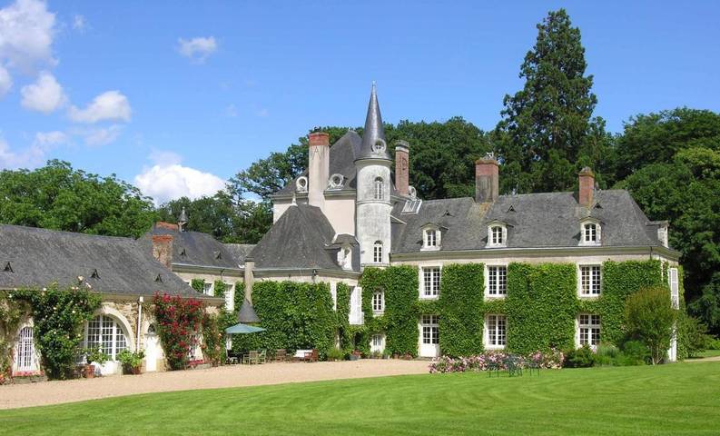 Chambre d’hôte pour 3 personnes, avec Terrasse et Jardin ainsi que Piscine et Vue